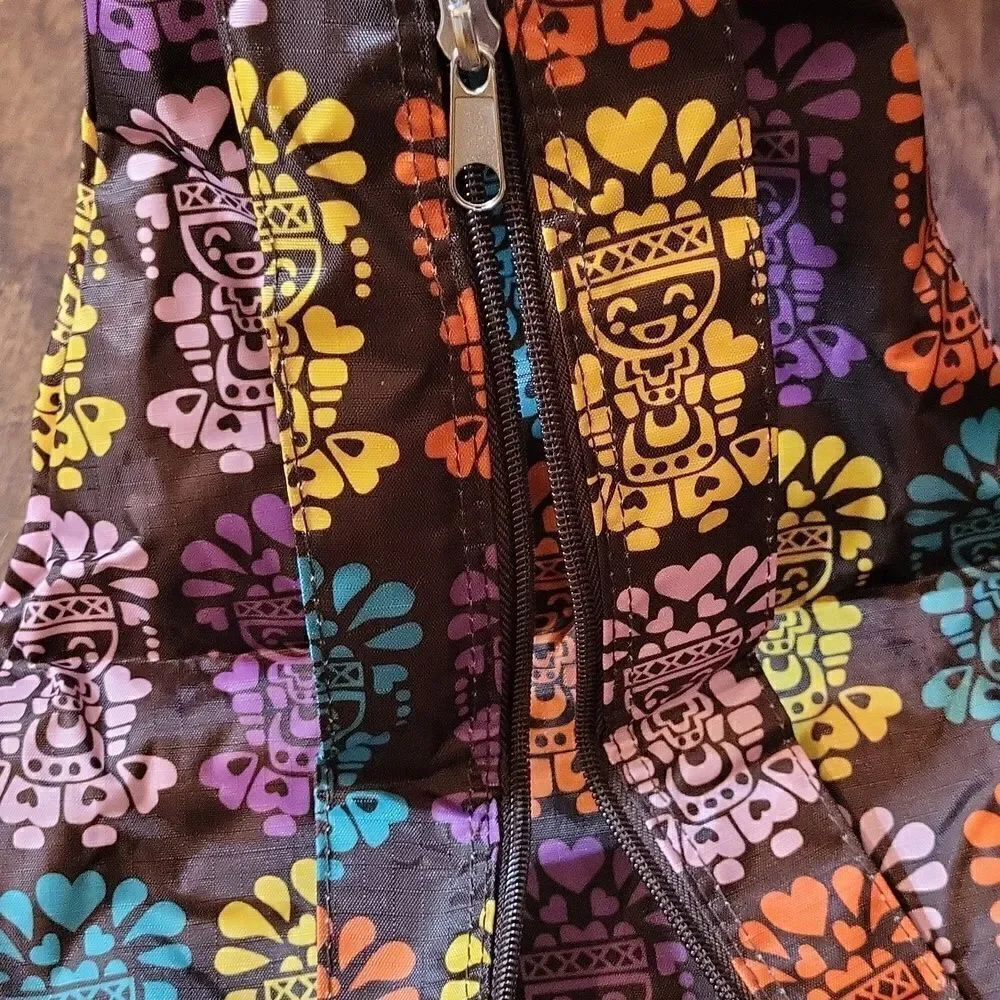 āColorfulĀ AztecāMenāPrintedāFoldableāSlingbackāBackpack,āNWT - Picture 5 of 7